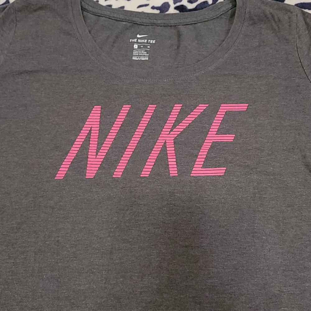 Nike Tee! - Picture 2 of 4